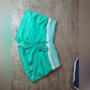Lululemon short